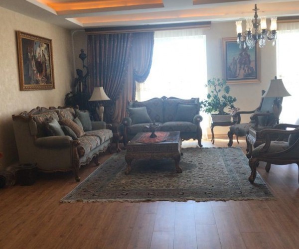 Spectacular apartment in the center of Teheran