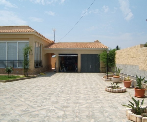 CHALET IN MUTXAMEL