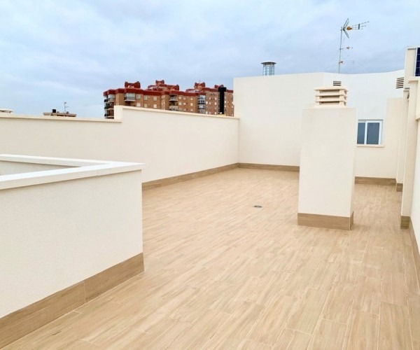 BEAUTIFUL FLATS 200M FROM THE BEACH IN CAMPELLO